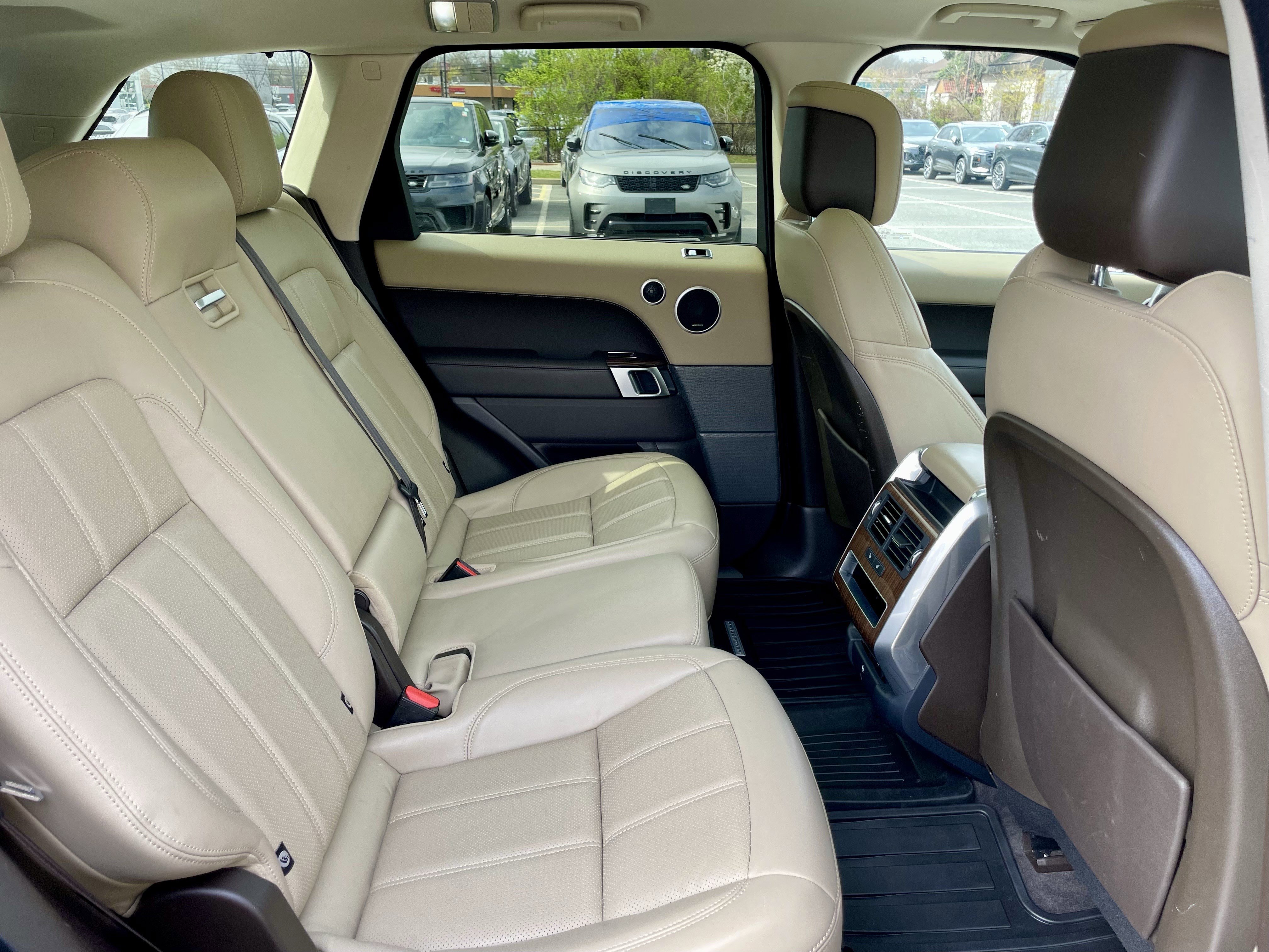 Used 2020 Land Rover Range Rover Sport HSE image 31