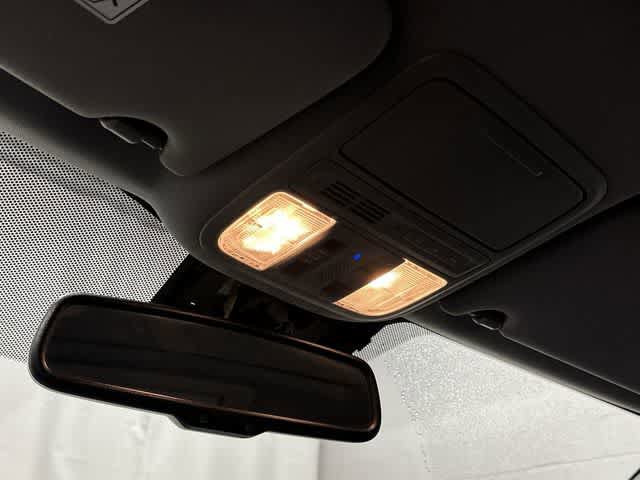 Used 2018 Honda Pilot Touring image 21