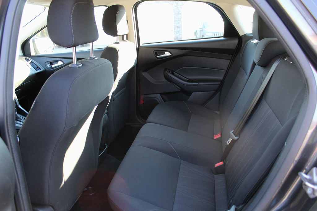 Used 2018 Ford Focus SE image 26