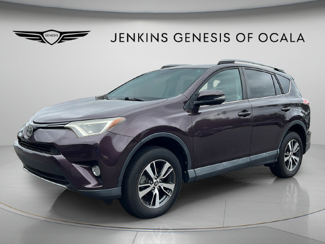 Used 2018 Toyota RAV4 XLE FWD image 7