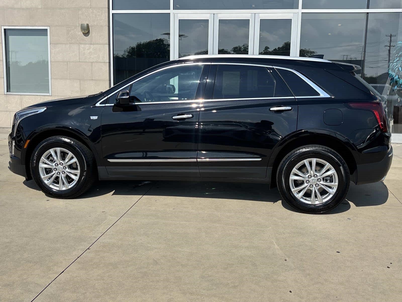 Certified 2023 Cadillac XT5 Luxury AWD/4WD image 5