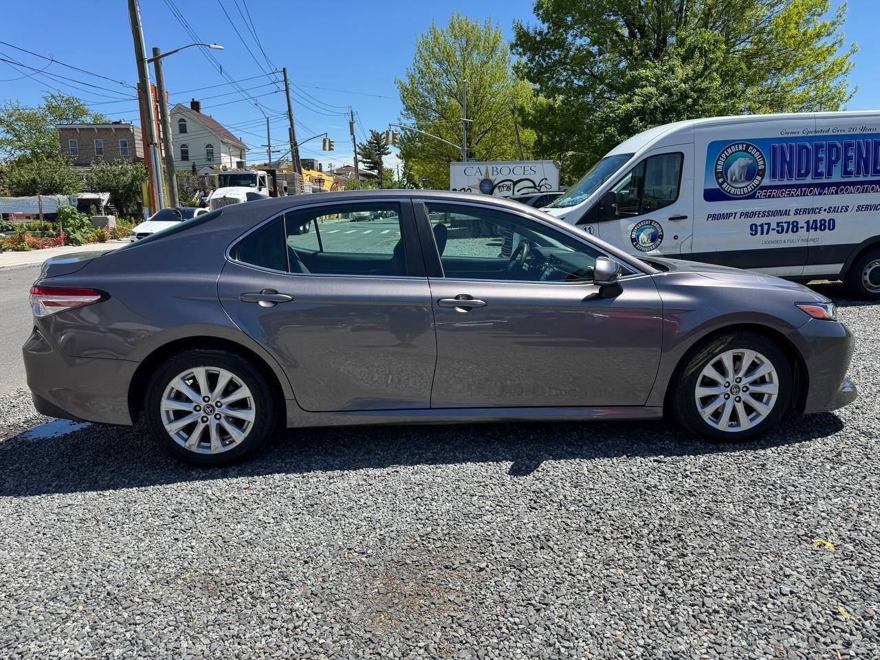 Used 2019 Toyota Camry LE w/ Convenience Package FWD image 4