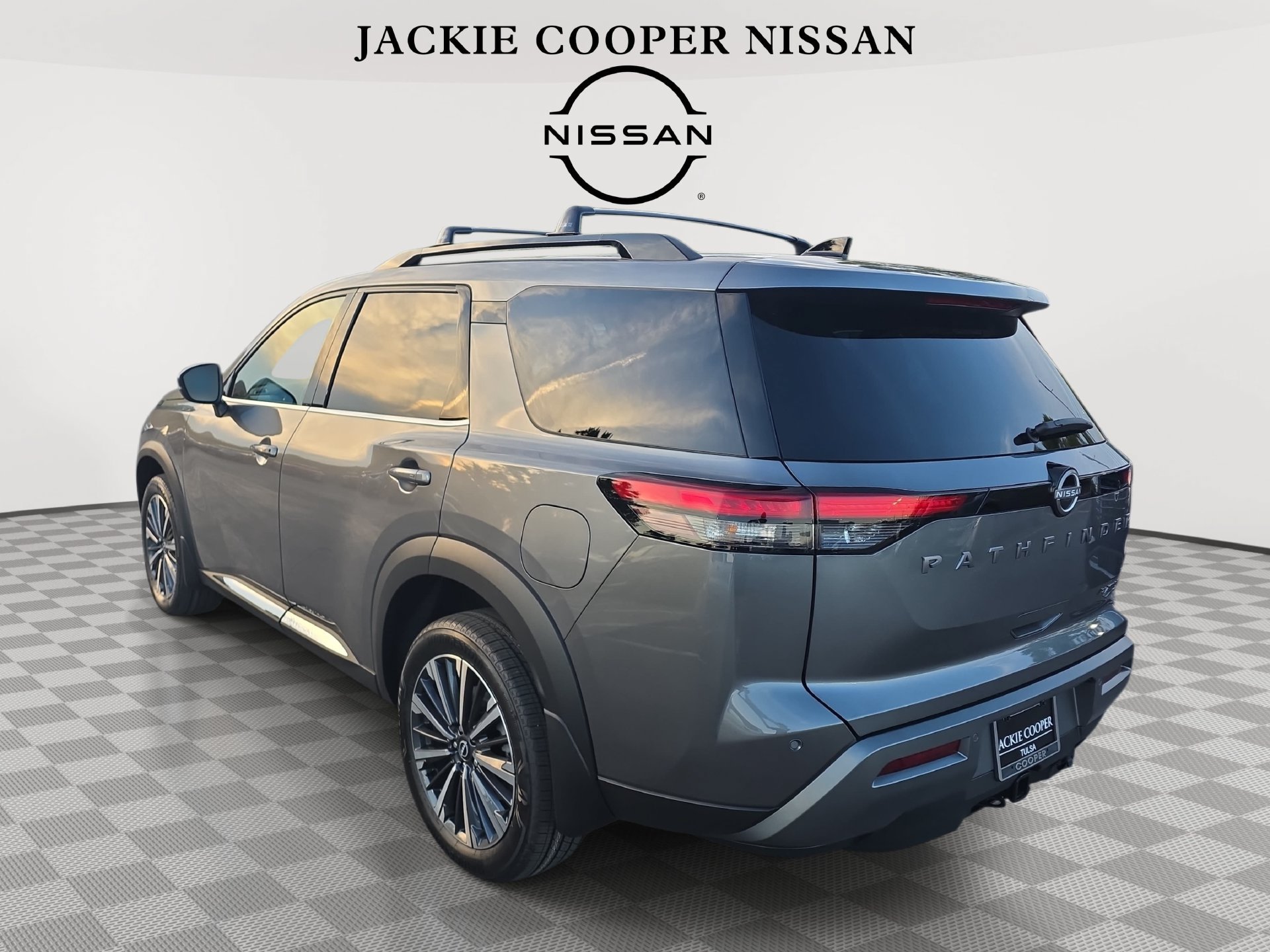 New 2026 Nissan Pathfinder Platinum w/ Cargo Package AWD/4WD image 7