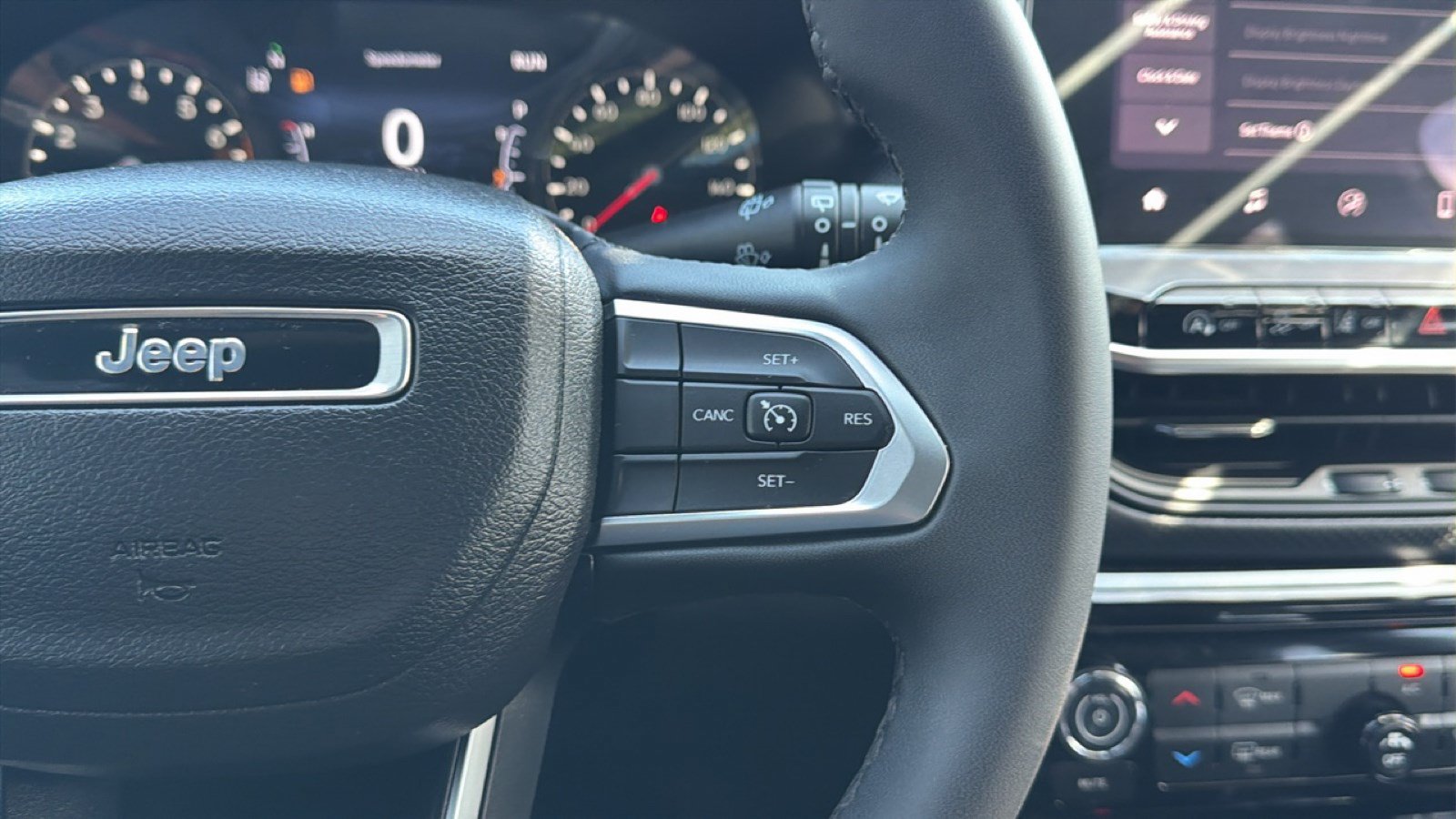 Used 2022 Jeep Compass Latitude FWD image 20