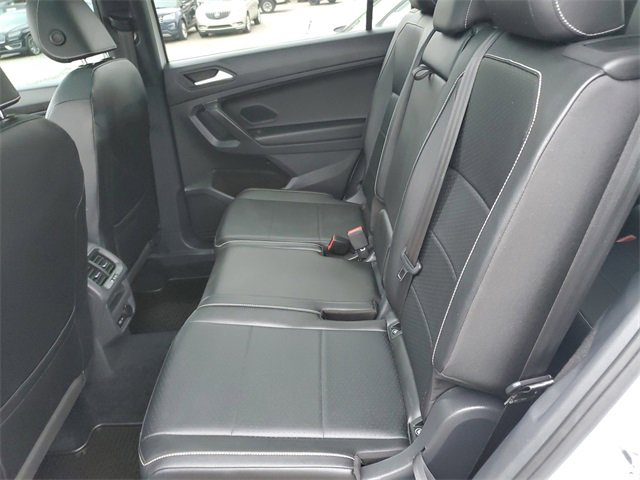 Used 2021 Volkswagen Tiguan SE R-Line image 27