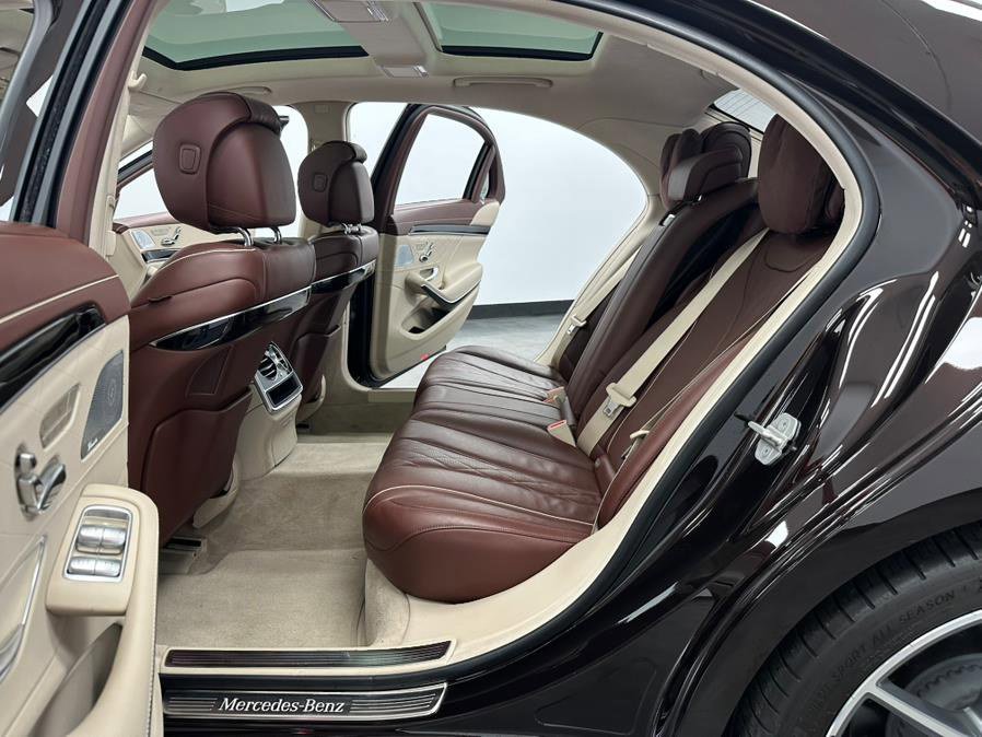 Used 2018 Mercedes-Benz S 560 4MATIC Sedan w/ AMG Line Exterior image 40