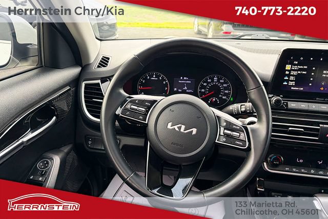 Used 2023 Kia Seltos EX AWD/4WD image 7