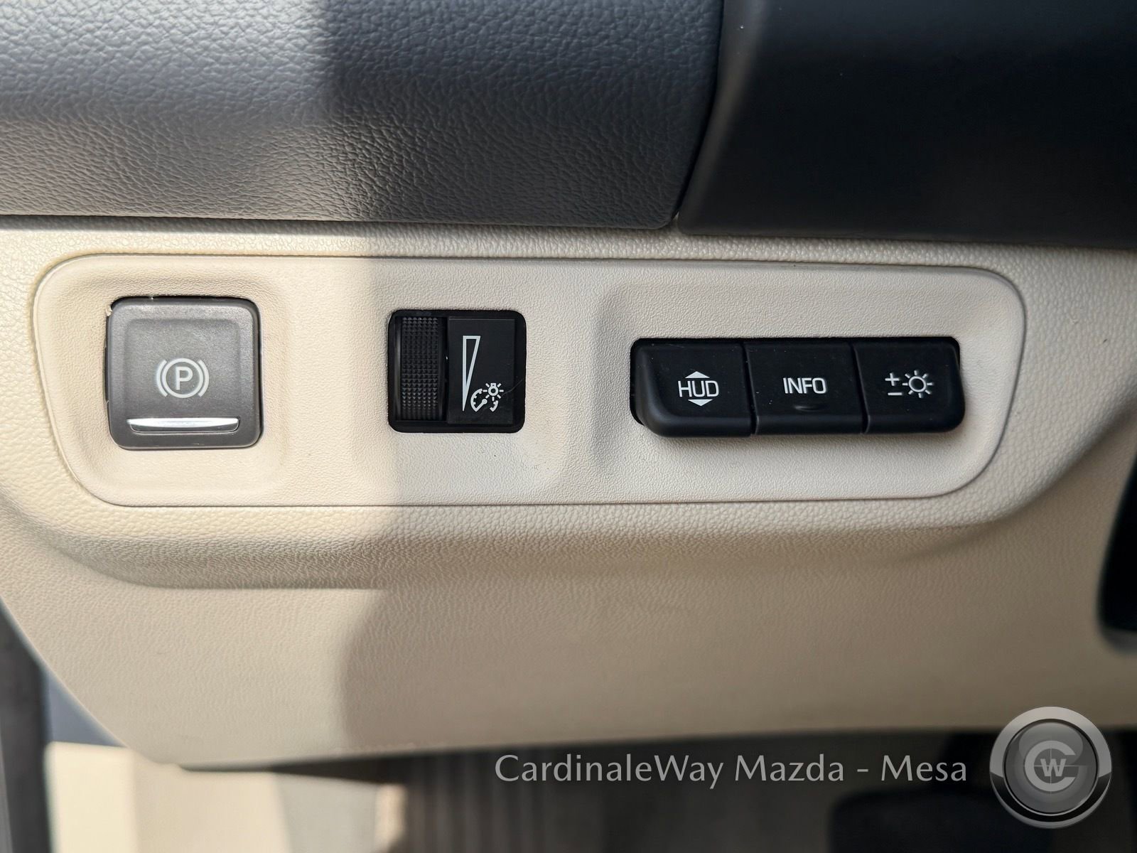 Used 2023 GMC Acadia Denali image 19