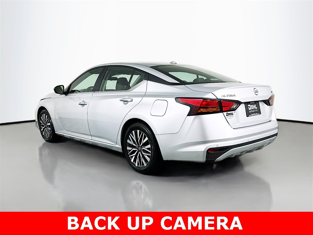Used 2024 Nissan Altima 2.5 SV image 9