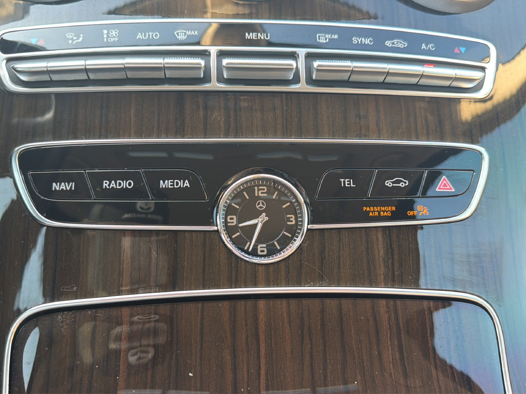 Used 2020 Mercedes-Benz C 300 Sedan image 34