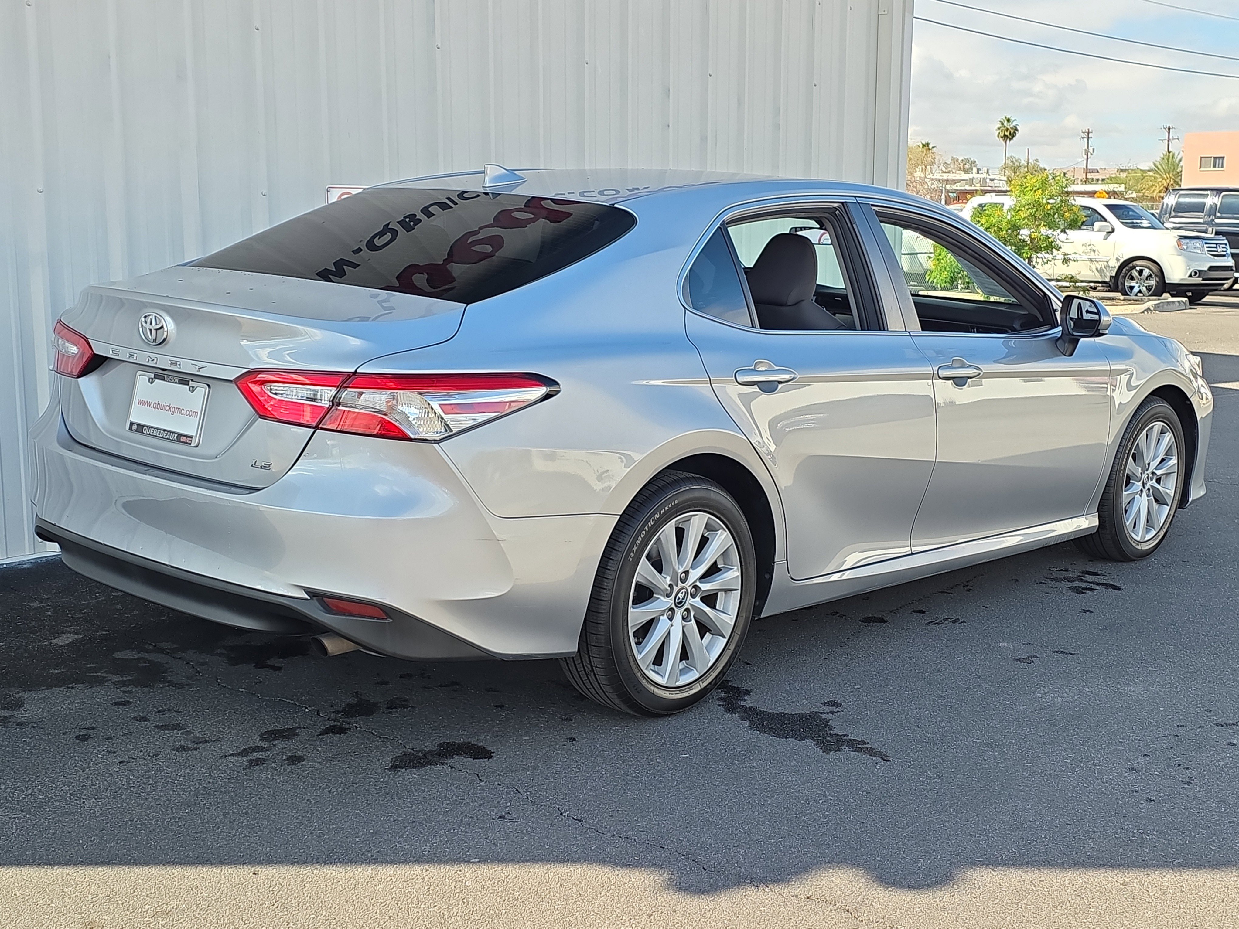 Used 2019 Toyota Camry LE image 7