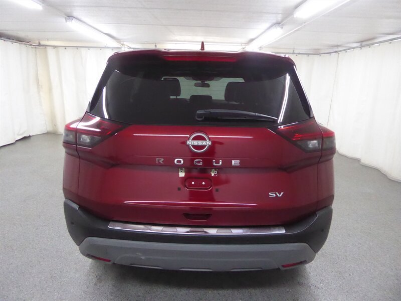 Used 2022 Nissan Rogue SV w/ SV Premium Package FWD image 6