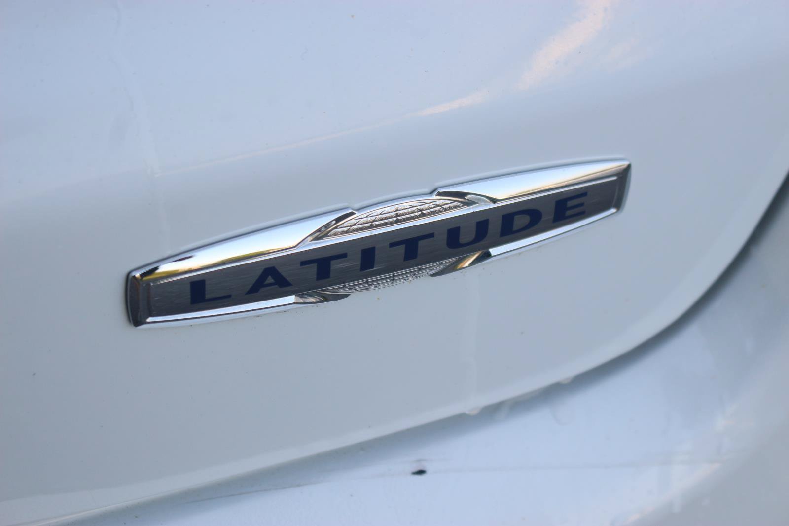 Used 2024 Jeep Compass Latitude AWD/4WD image 10