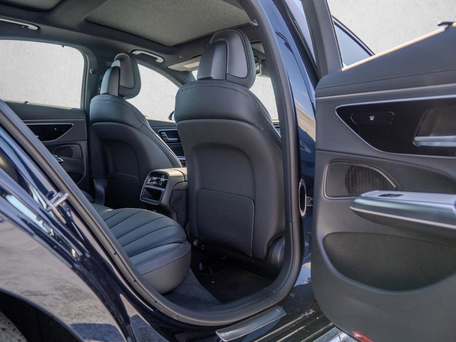 New 2026 Mercedes-Benz E 350 4MATIC Sedan image 27