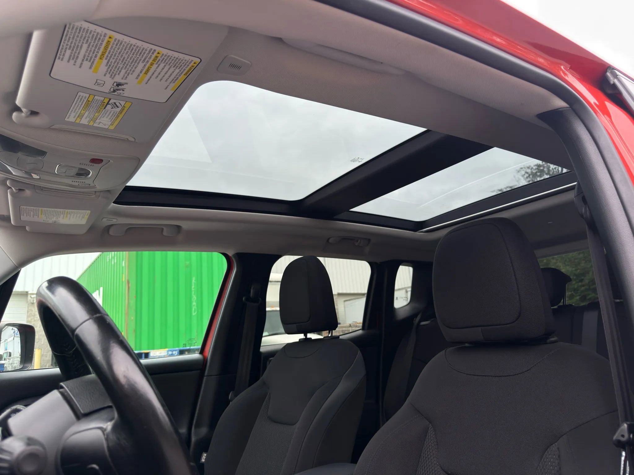 Used 2018 Jeep Renegade Altitude w/ UConnect 8.4 Nav Group image 39