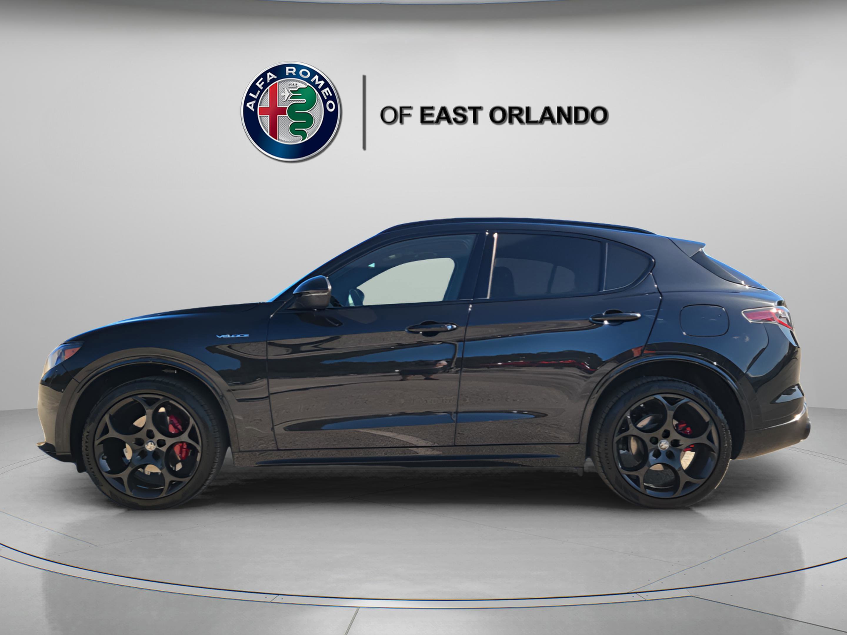 New 2026 Alfa Romeo Stelvio Sprint AWD/4WD image 3
