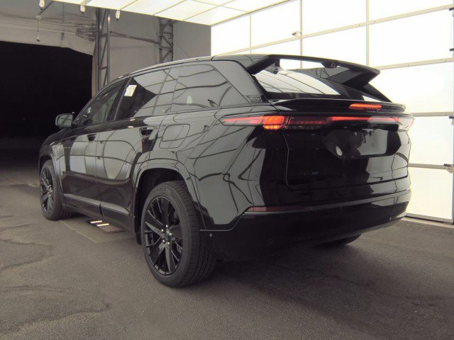 Used 2024 Jeep Wagoneer Launch Edition image 8