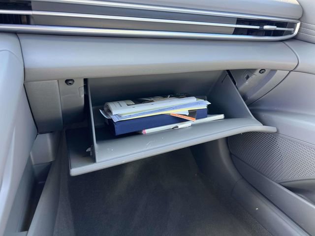 Certified 2025 Hyundai Elantra SEL image 35