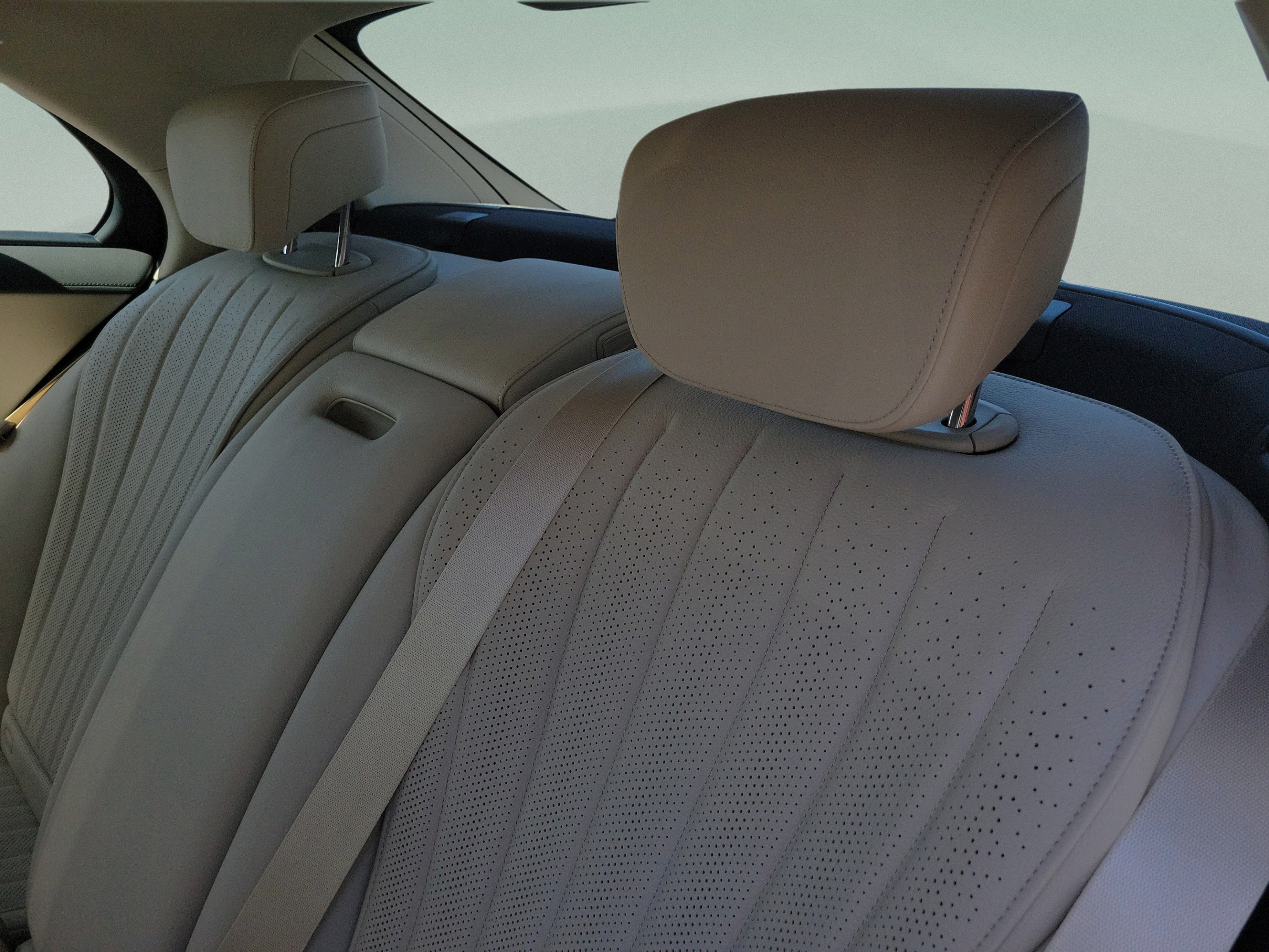 New 2026 Mercedes-Benz S 500 4MATIC image 8