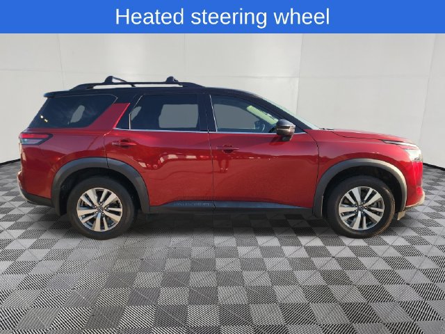 Used 2022 Nissan Pathfinder SL FWD image 4