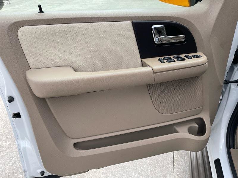 Used 2006 Ford Expedition Eddie Bauer image 26