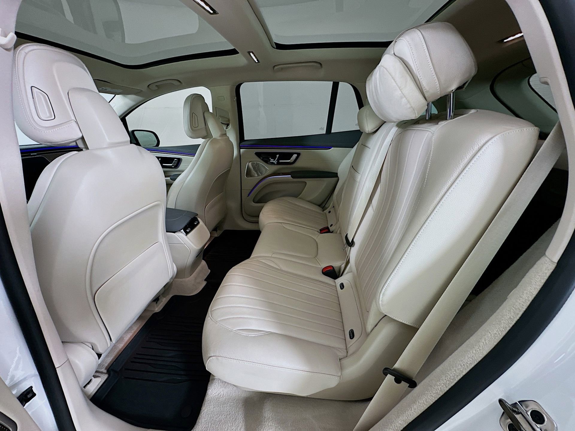 Used 2023 Mercedes-Benz EQS 450+ SUV image 27