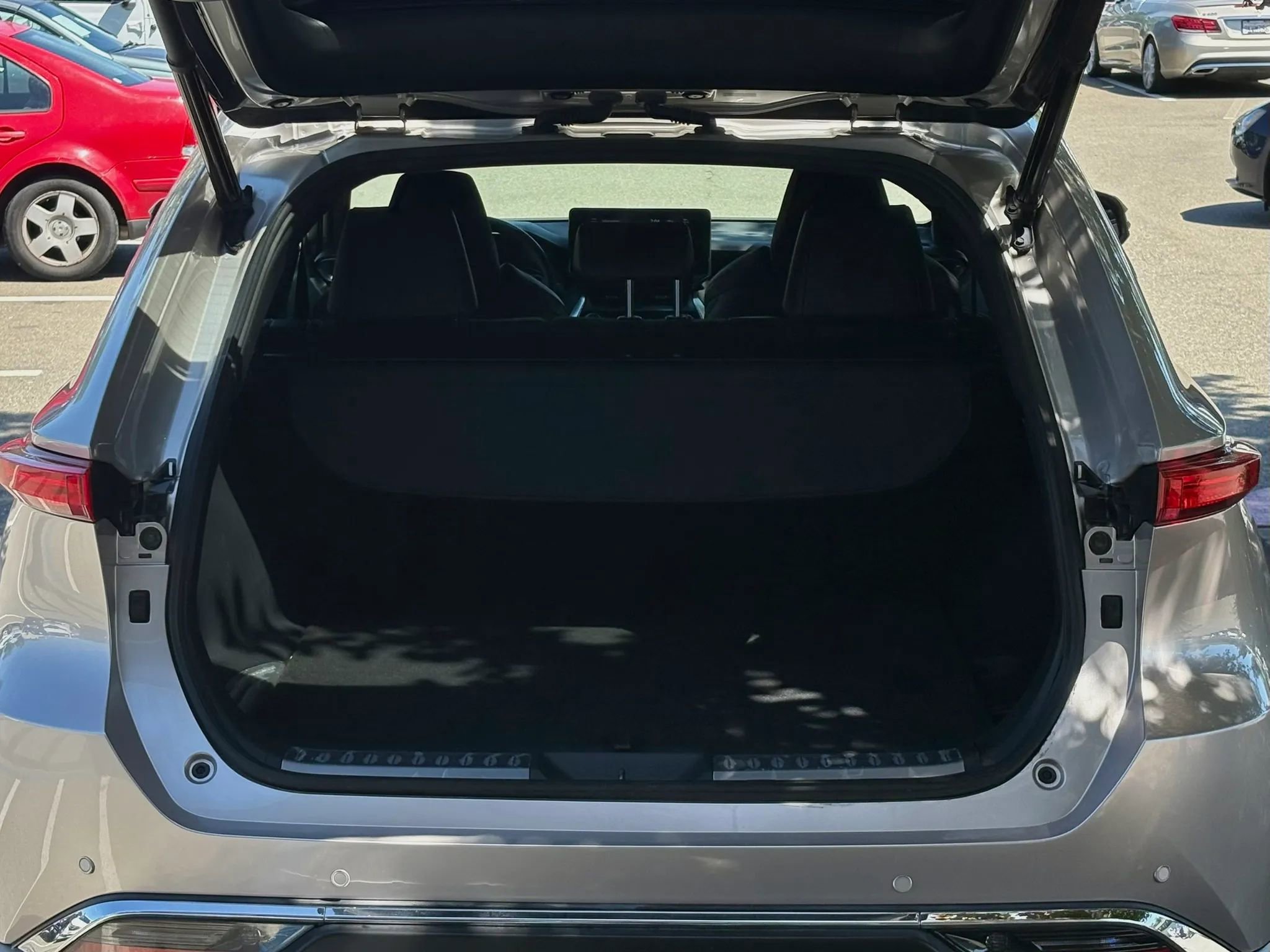 Used 2021 Toyota Venza XLE AWD/4WD image 28