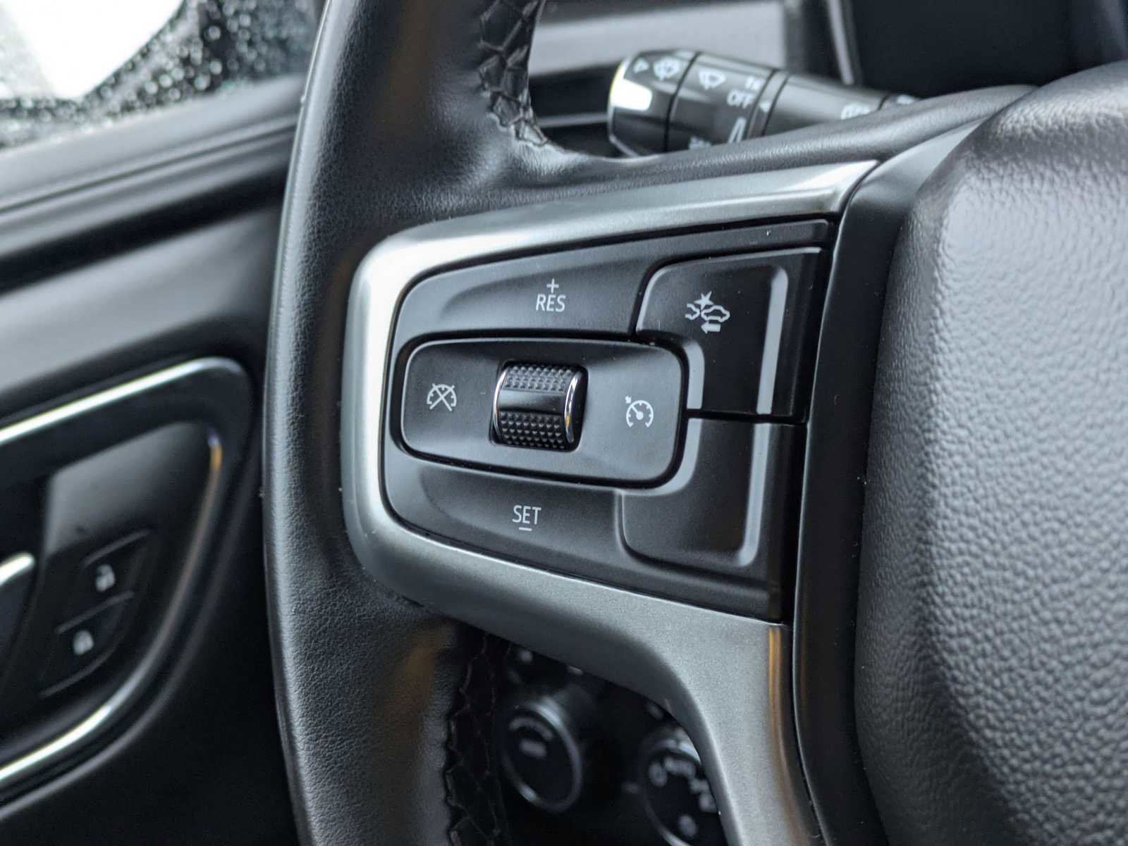 Used 2024 Chevrolet Suburban Z71 AWD/4WD image 24