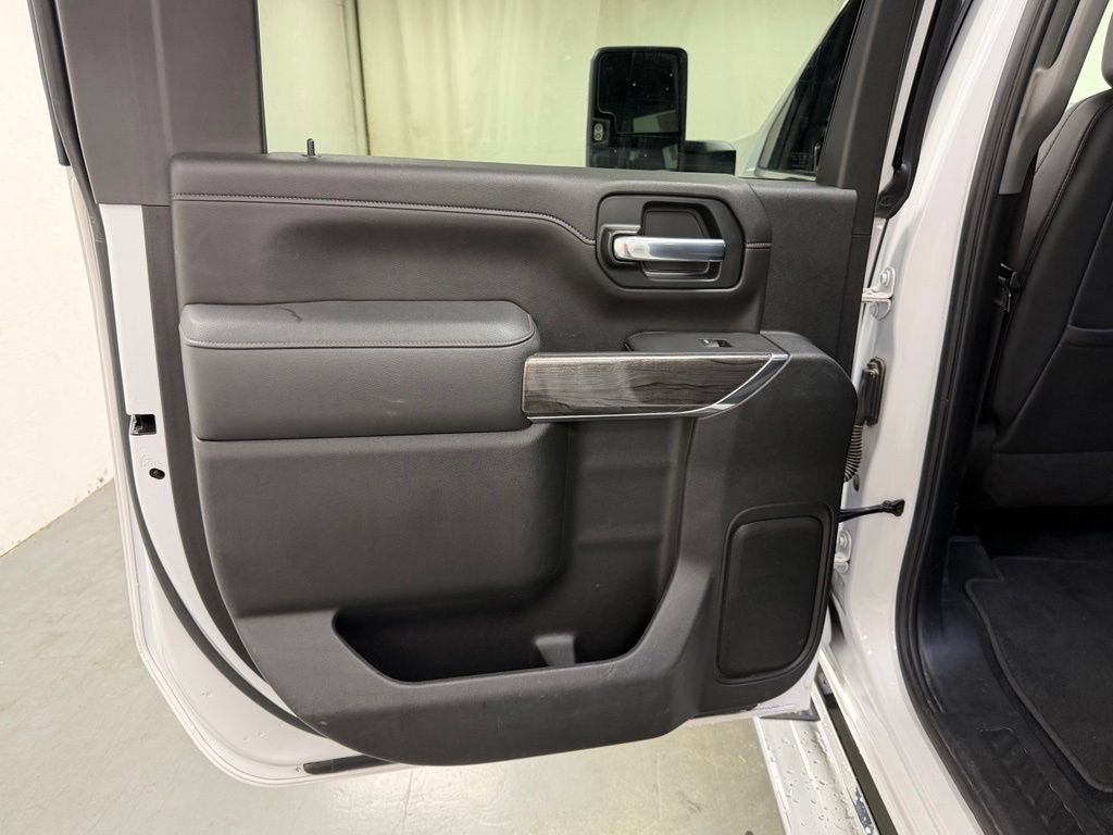 Used 2021 Chevrolet Silverado 3500 LTZ w/ LTZ Premium Package AWD/4WD image 15