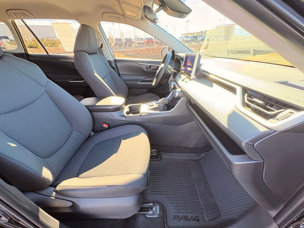 Used 2025 Toyota RAV4 LE image 30