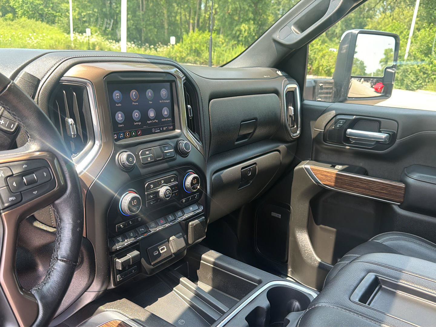 Used 2022 Chevrolet Silverado 2500 High Country w/ Safety Package II AWD/4WD image 18
