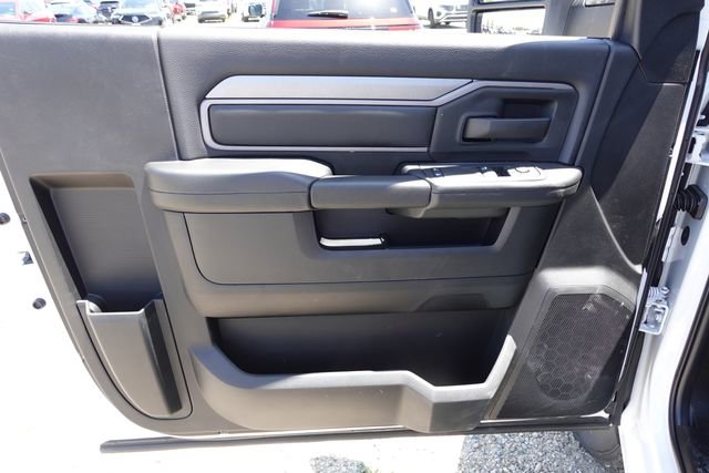 New 2025 RAM 3500 Tradesman AWD/4WD image 15