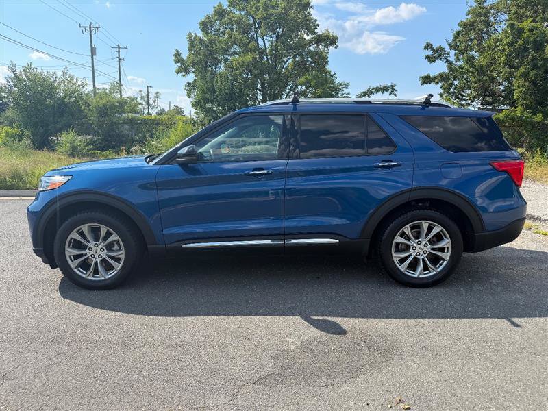 Used 2021 Ford Explorer Limited w/ Equipment Group 301A AWD/4WD image 2