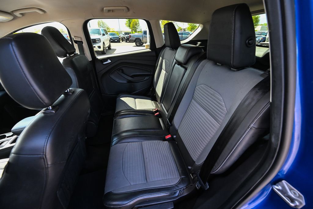 Used 2019 Ford Escape SE FWD image 21