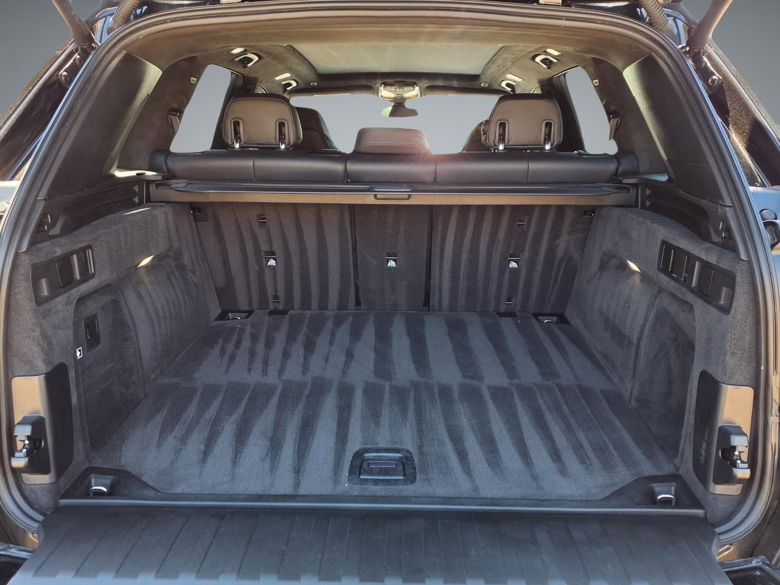 Used 2021 BMW X5 M Competition w/ Competition Package image 12