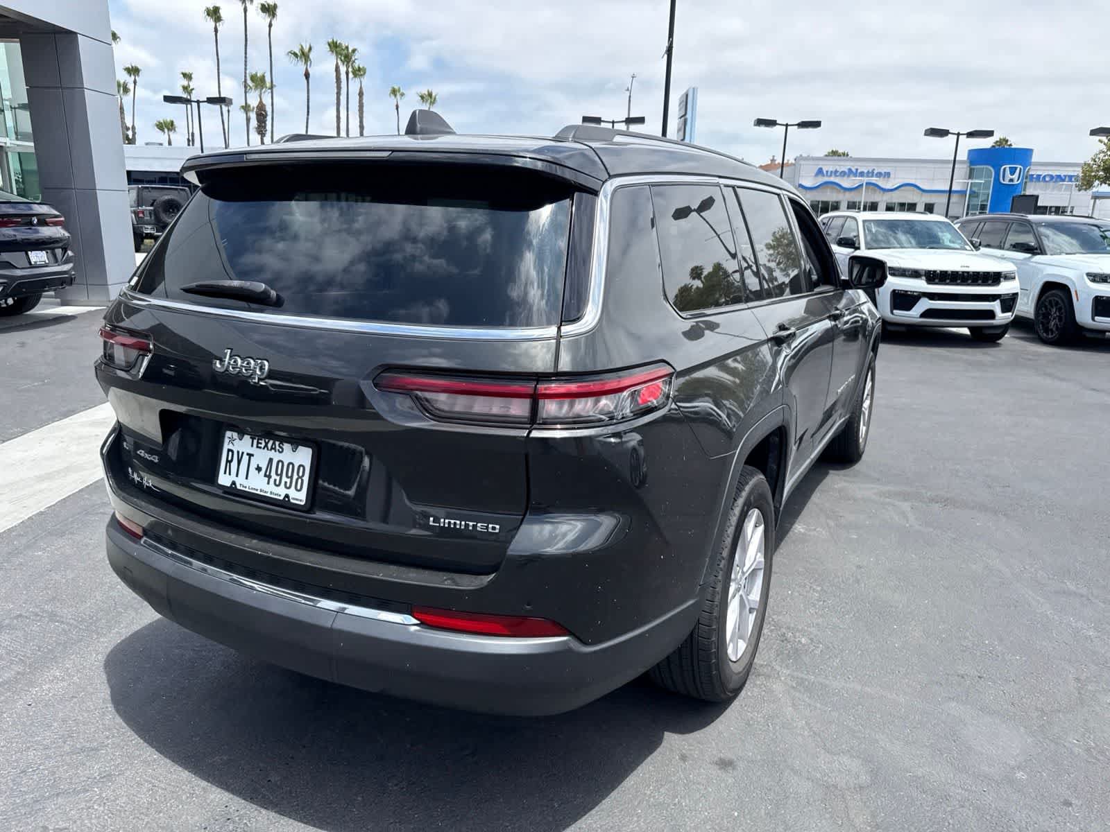 Used 2022 Jeep Grand Cherokee L Limited AWD/4WD image 14