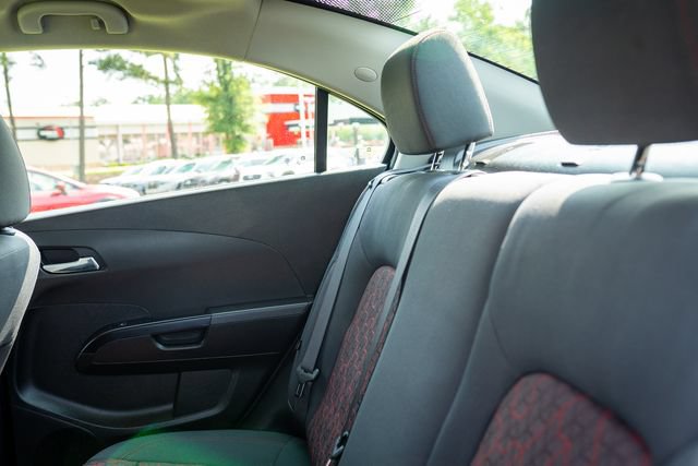 Used 2018 Chevrolet Sonic LT w/ Convenience Package FWD image 26