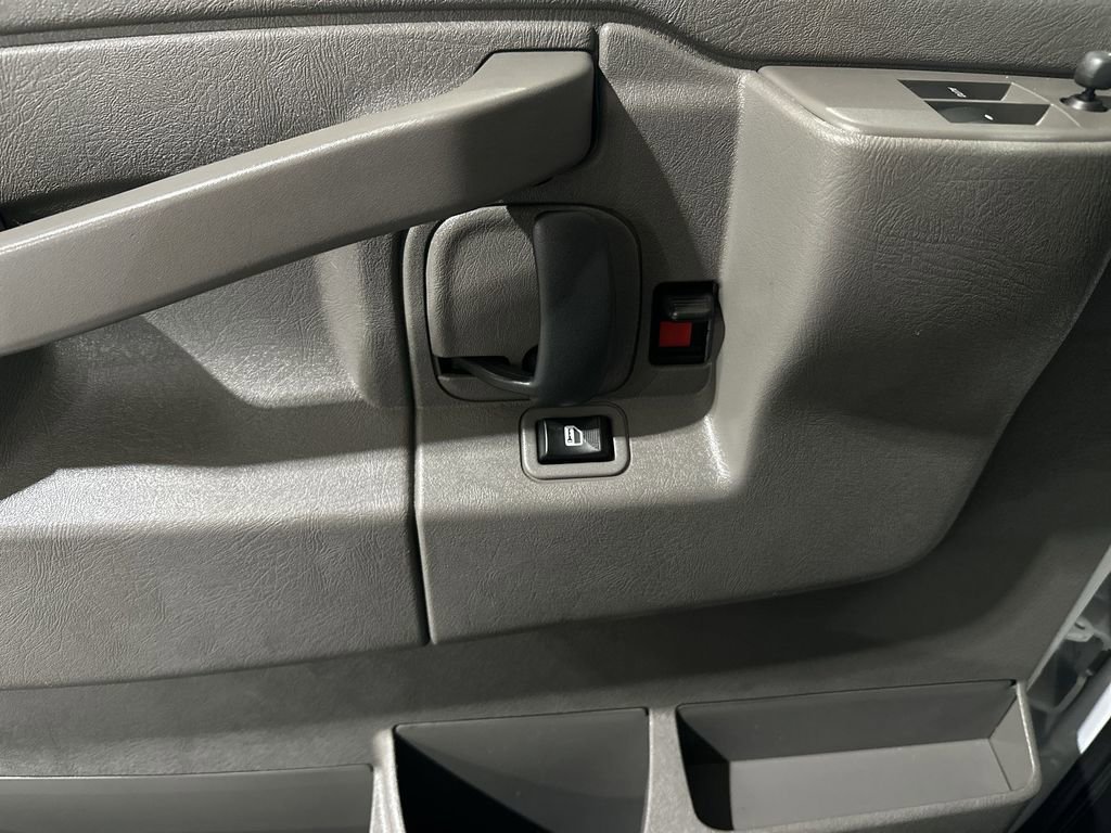 Used 2024 GMC Savana 2500 w/ Driver Convenience Package image 14