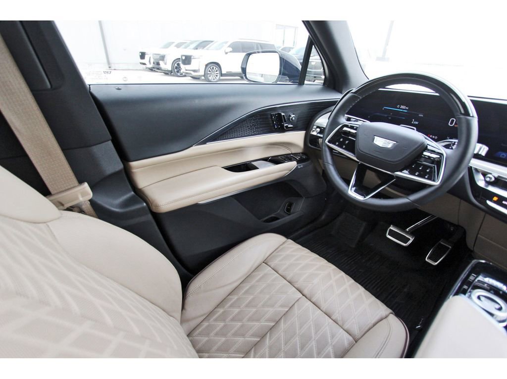 New 2025 Cadillac Lyriq Sport w/ Nappa Leather Package image 8
