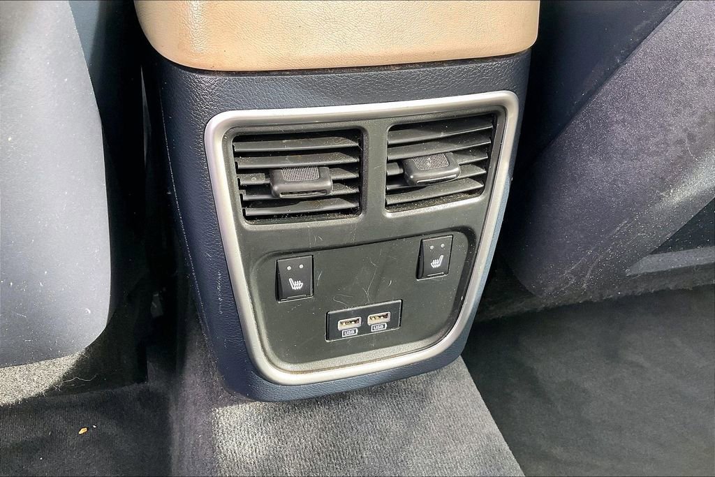 Used 2019 Chrysler 300 C w/ Safetytec Plus Group image 34