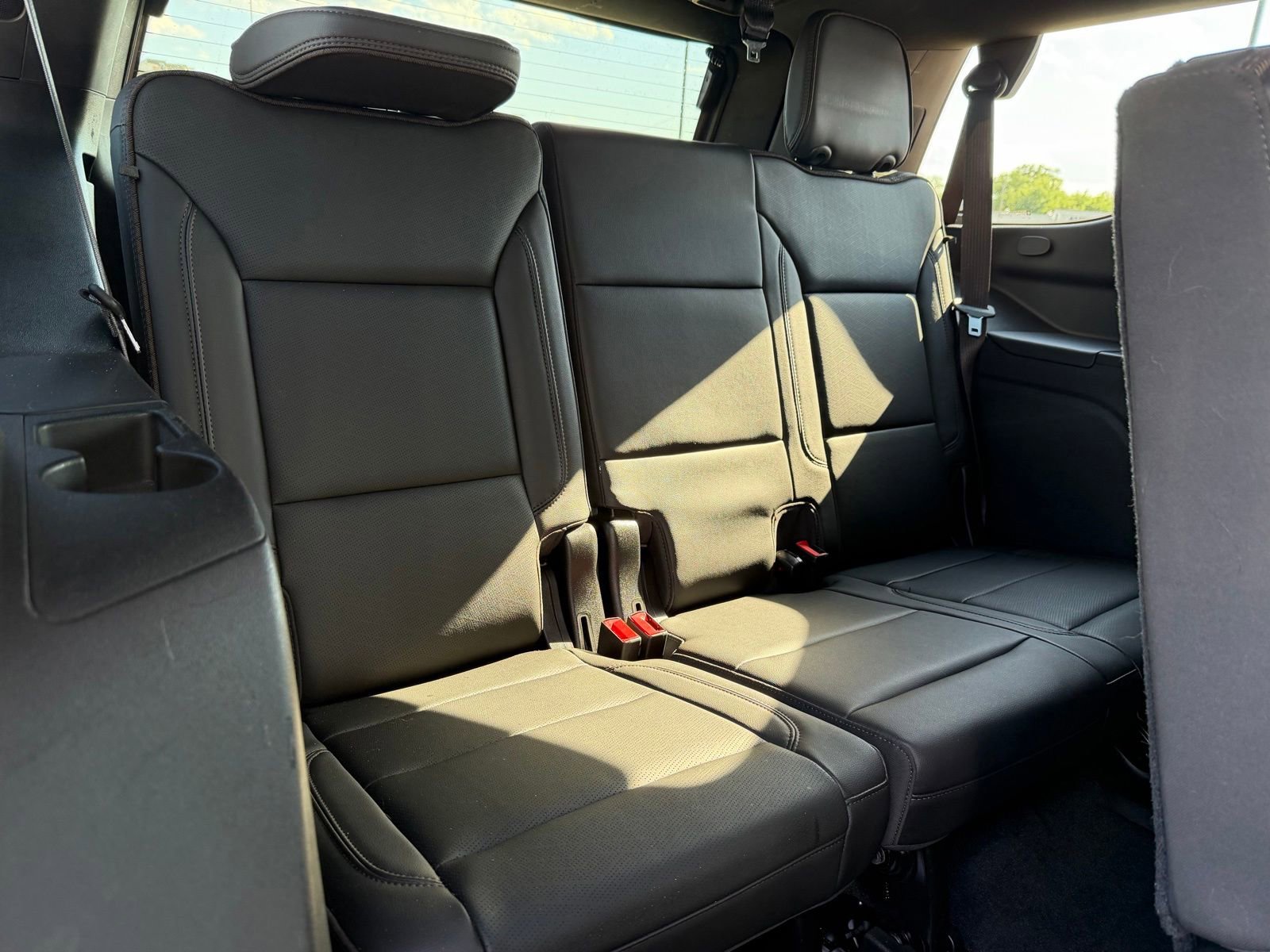 Used 2021 Chevrolet Tahoe High Country w/ Premium Package RWD image 22