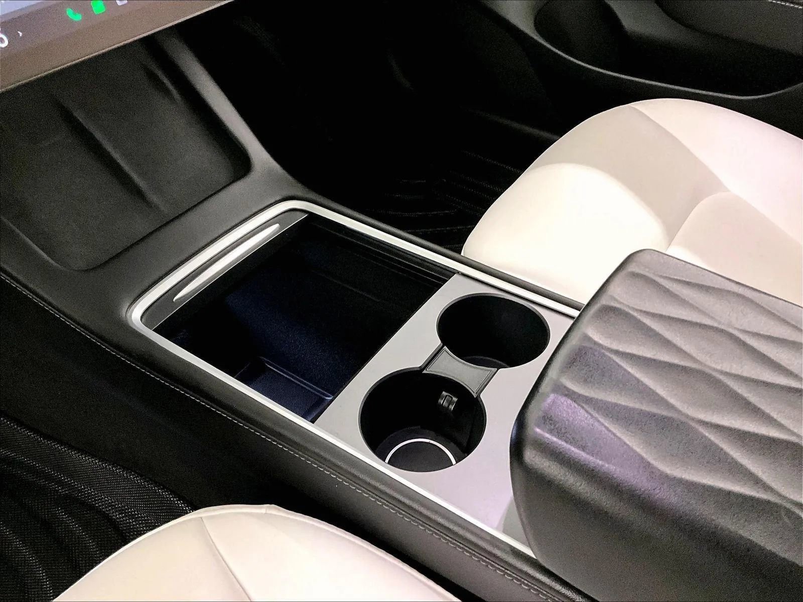 Used 2023 Tesla Model 3 Standard Range image 16
