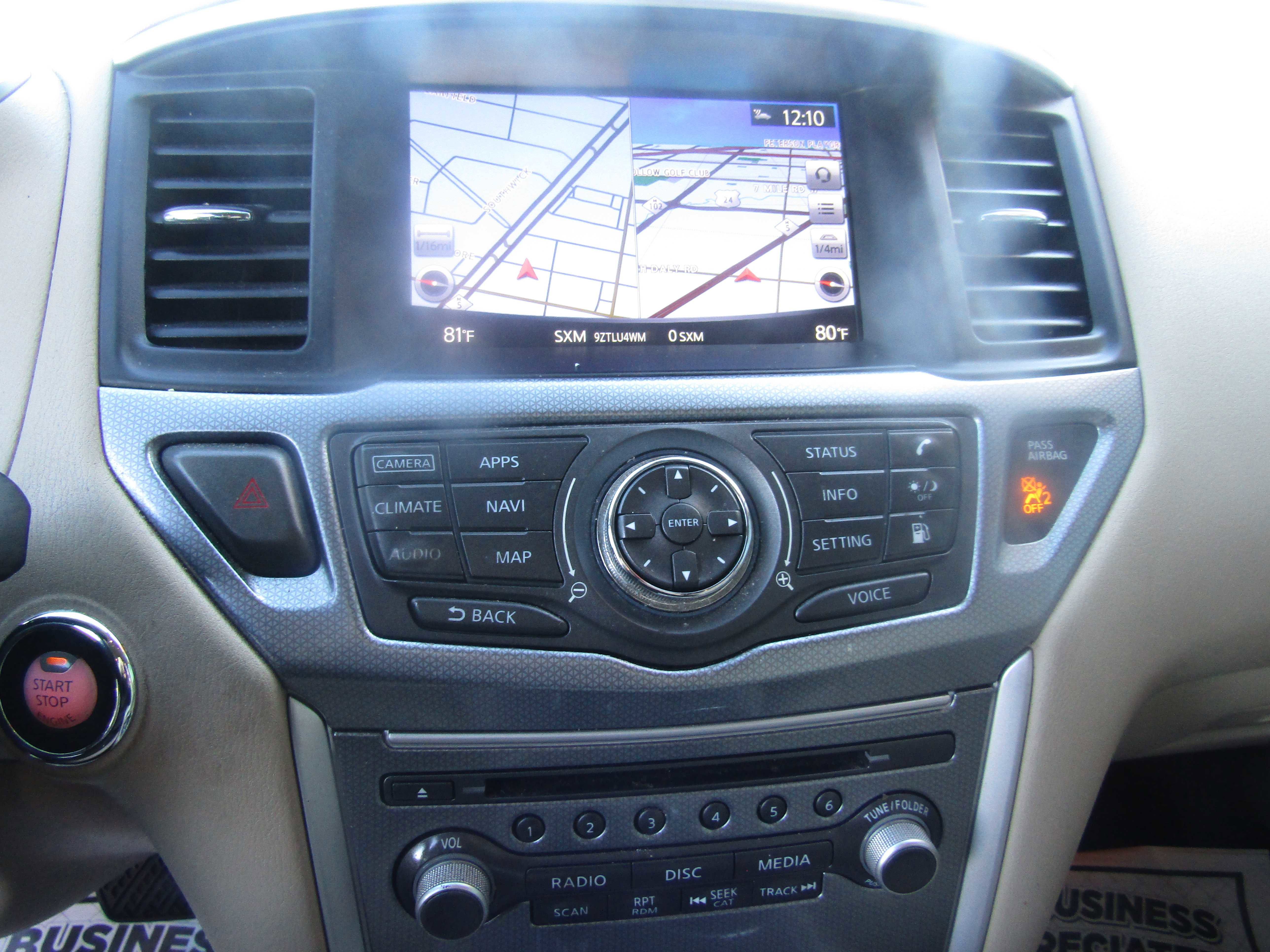 Used 2020 Nissan Pathfinder SL AWD/4WD image 16