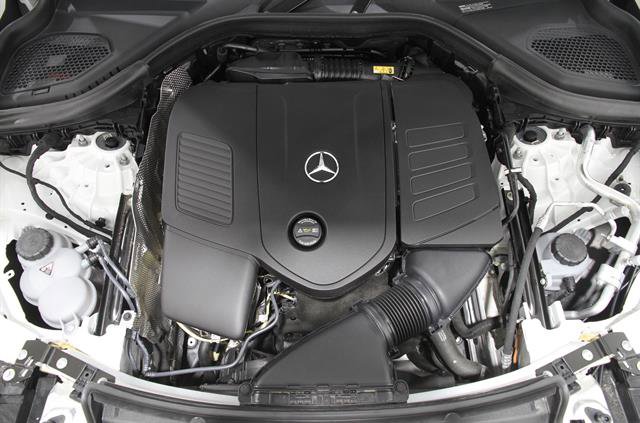 Used 2024 Mercedes-Benz GLC 300 4MATIC image 20