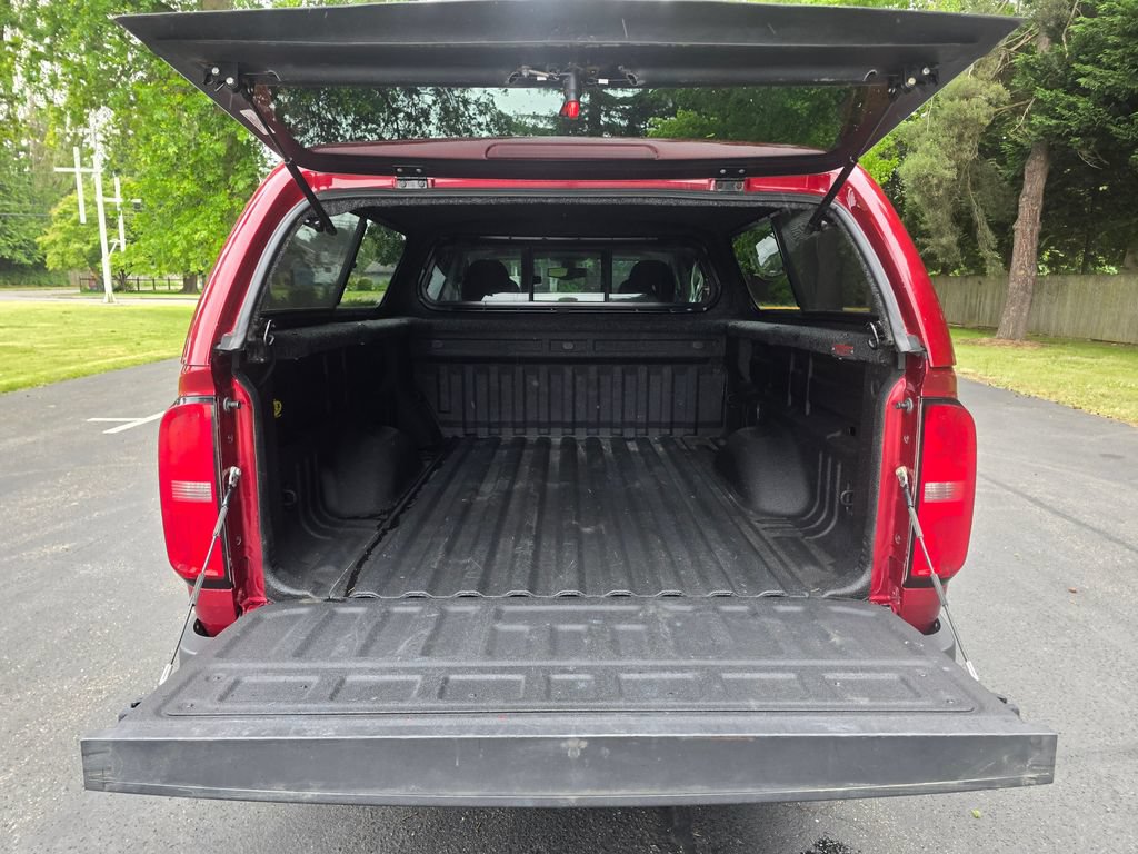 Used 2017 Chevrolet Colorado Z71 AWD/4WD image 14