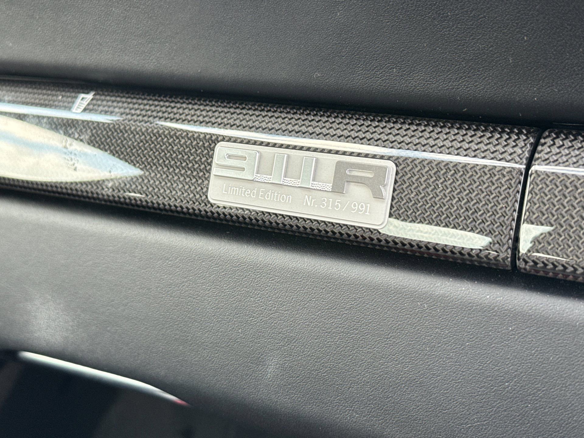 Used 2016 Porsche 911 R image 31