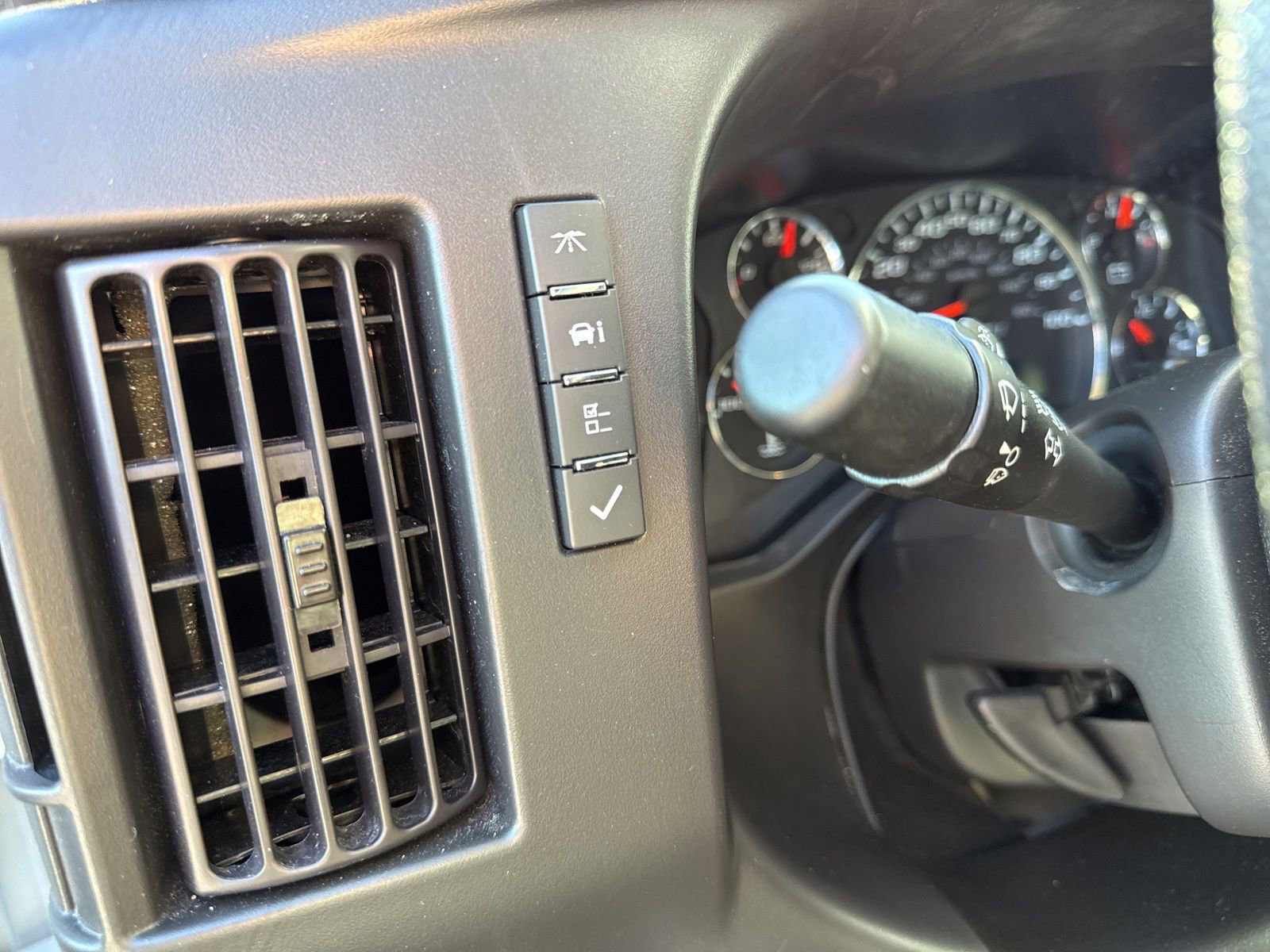 Used 2024 GMC Savana 2500 w/ Driver Convenience Package image 21