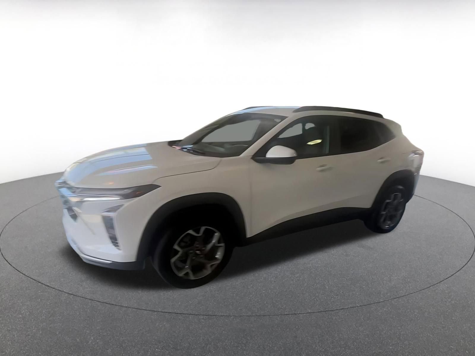 Used 2025 Chevrolet Trax LT w/ LT Convenience Package FWD image 7