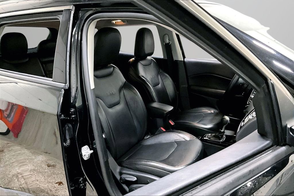 Used 2018 Jeep Compass Limited w/ Navigation Group image 28