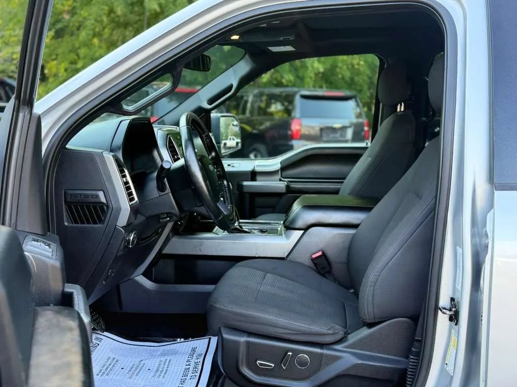 Used 2017 Ford F150 XLT w/ Equipment Group 302A Luxury AWD/4WD image 10